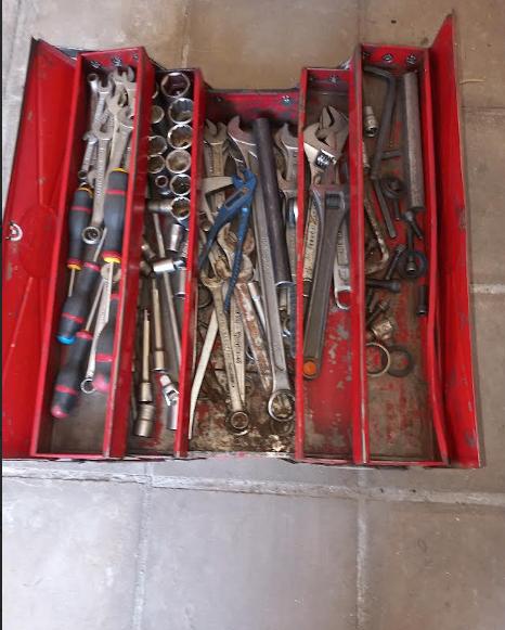 divers outillage avendre, Enlèvement