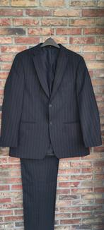 Tweedelig pak met dunne witte strepen T:56EUR, Zwart