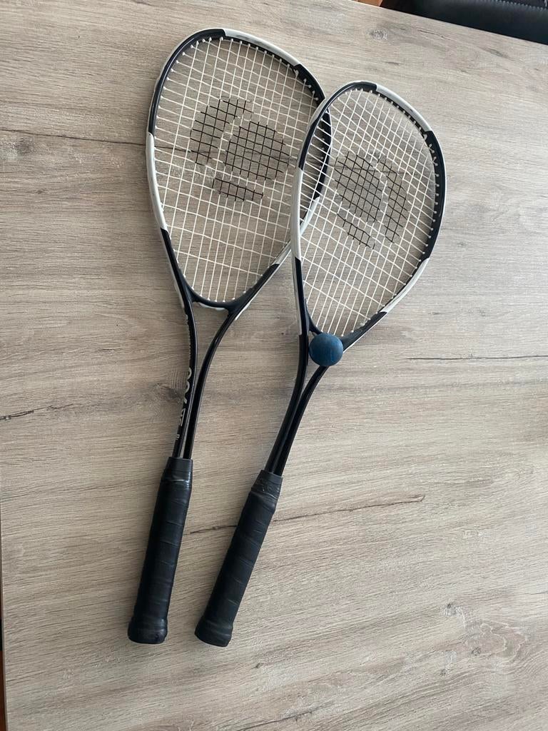 2 squash raketten en bal, Sport en Fitness, Squash, Ophalen, Zo goed als nieuw, Racket