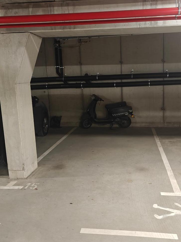 Autostaanplaats + 2 beveiligde fietsplaatsen Sion Lier, Immo, Garages en Parkeerplaatsen, Provincie Antwerpen
