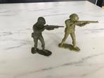 2 Miniatuursoldaatjes - jaren 60, Ophalen of Verzenden, Gebruikt