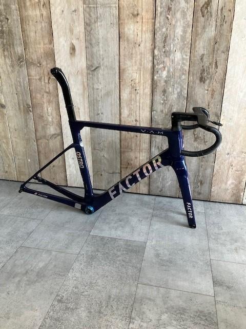 NIEUW FACTOR OSTRO VAM 1.0 56 frameset, Ophalen, 28 inch, Carbon, Nieuw