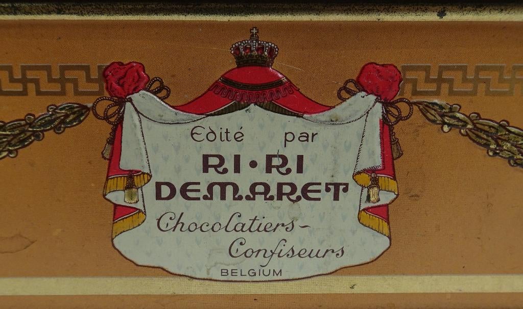 BOITE A BICUIT  "Rois des Belges", Collections, Boîte en métal, Enlèvement ou Envoi, Utilisé