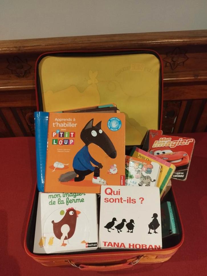 Valisette avec livres enfants – P’tit Loup & imagiers, Bijoux, Sacs & Beauté, Valises, Enlèvement