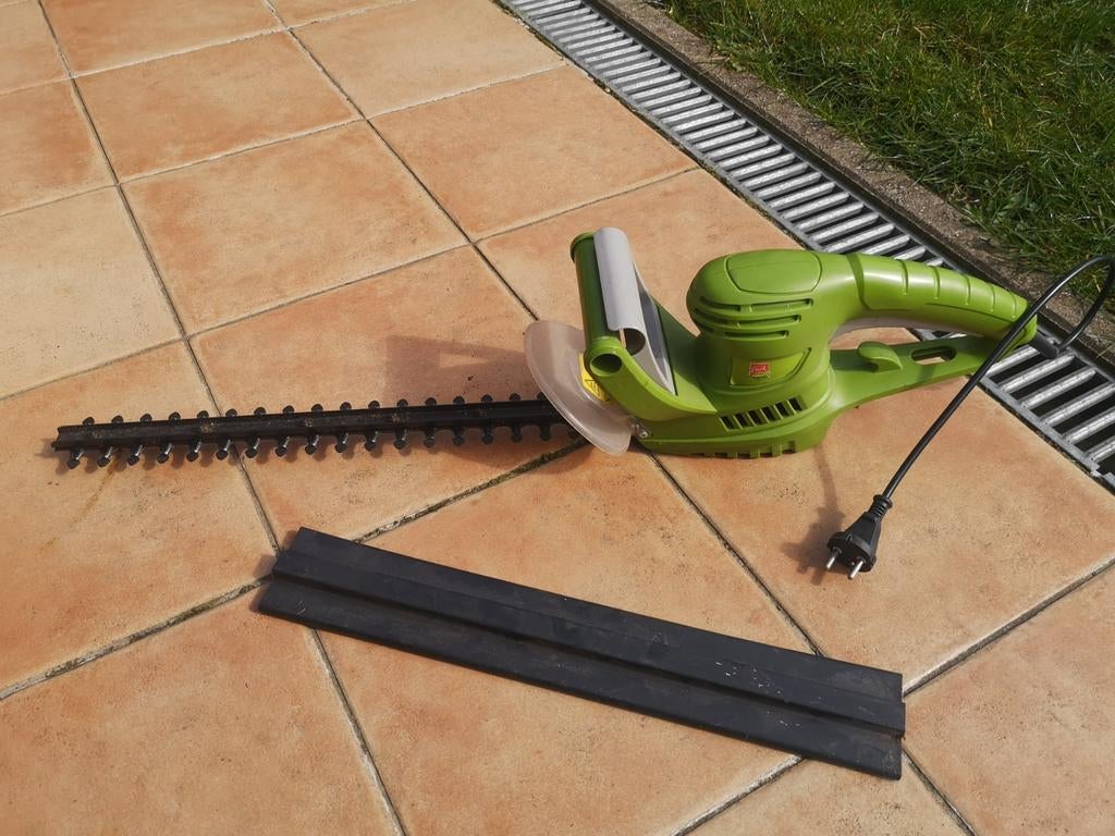 Taille-haie électrique Central Park, Enlèvement, Utilisé, Électrique, Central Park