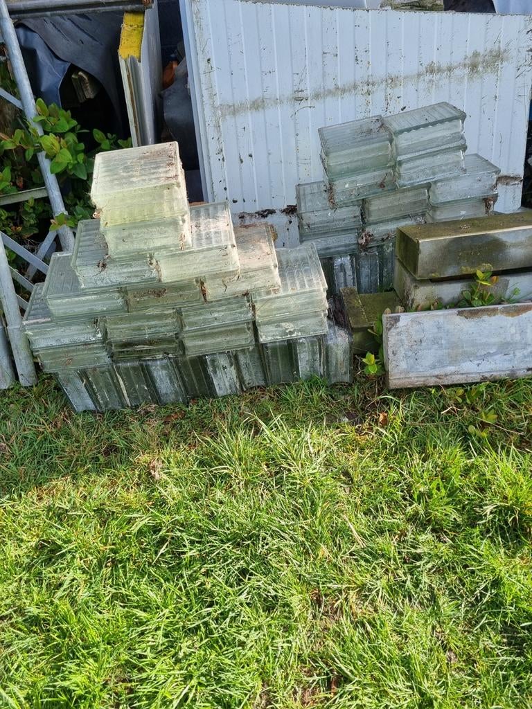 44 glasdalen gratis op te halen, Doe-het-zelf en Bouw, Metselstenen, Ophalen, Gebruikt, Overige typen