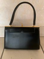 Lederen handtas 27 x 18 x 9 cm zwart met koperen sluiting, Enlèvement ou Envoi, Comme neuf, Noir, Sac à main