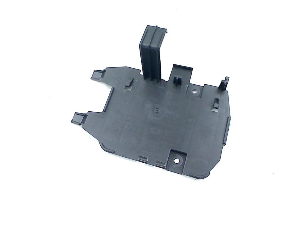 CARENAGE PANNEAU INTERNE S 1000 RR 2021-2023 (S1000RR K63), Dhr. S. di Majo, Utilisé, Info@cama-motorparts.nl, P.J. Troelstraweg 8 8
3144 CX  MAASSLUIS, NL