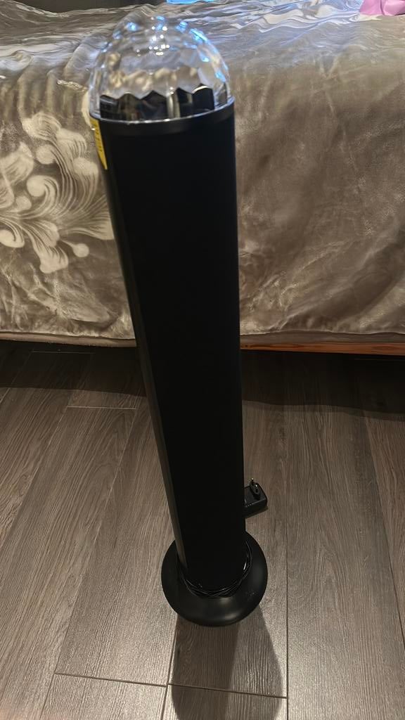 Geluidvergroter en een disco bol, Ophalen, Zo goed als nieuw