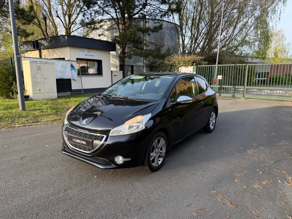 Peugeot 208 1.4 HDi 68 Style, Voorwielaandrijving, Stof, 50 kW, 4 cilinders