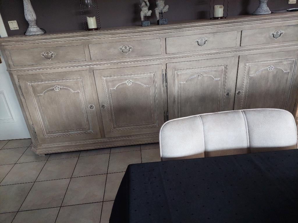 Dressoir en vitrinekast, Ophalen