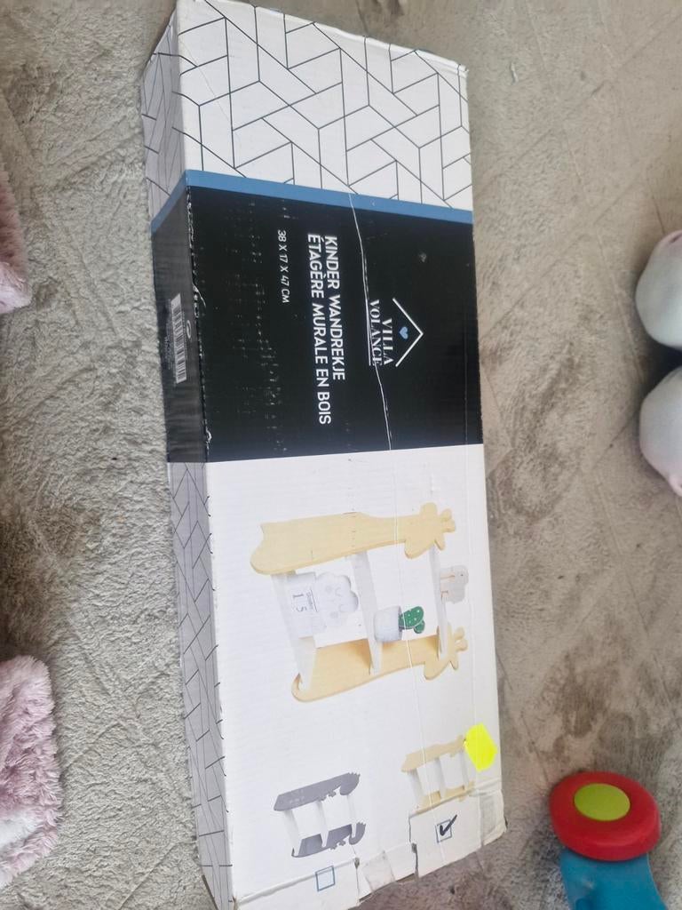 Étagère pour chambre bébé