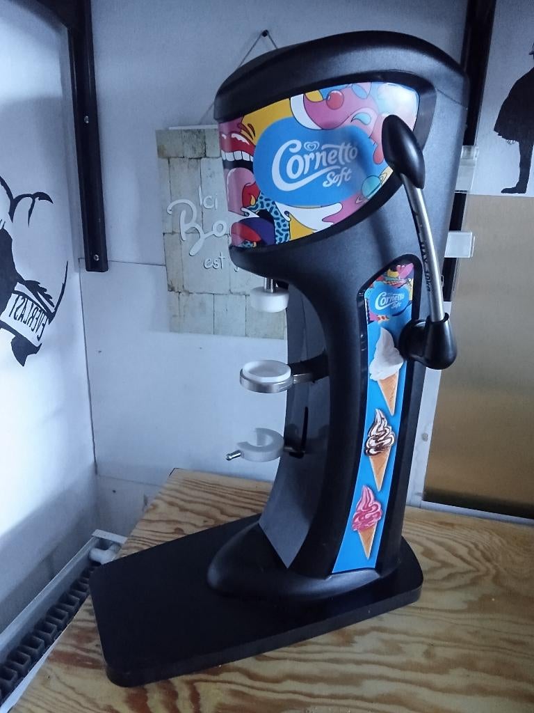 Machine à glace cornette soft, Enlèvement, Comme neuf