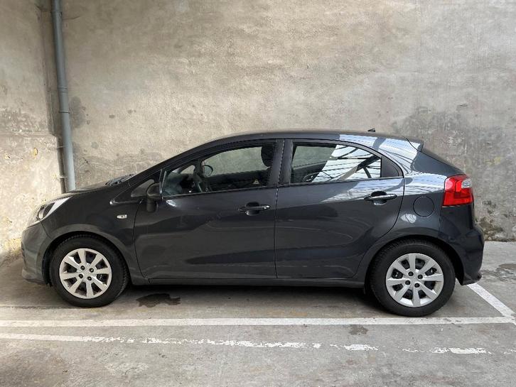 KIA Rio, Easy1.2, Auto's, Kia, Particulier, Rio, Benzine, Euro 6, Stadsauto, 5 deurs, Handgeschakeld, Zilver of Grijs, Grijs, Stof