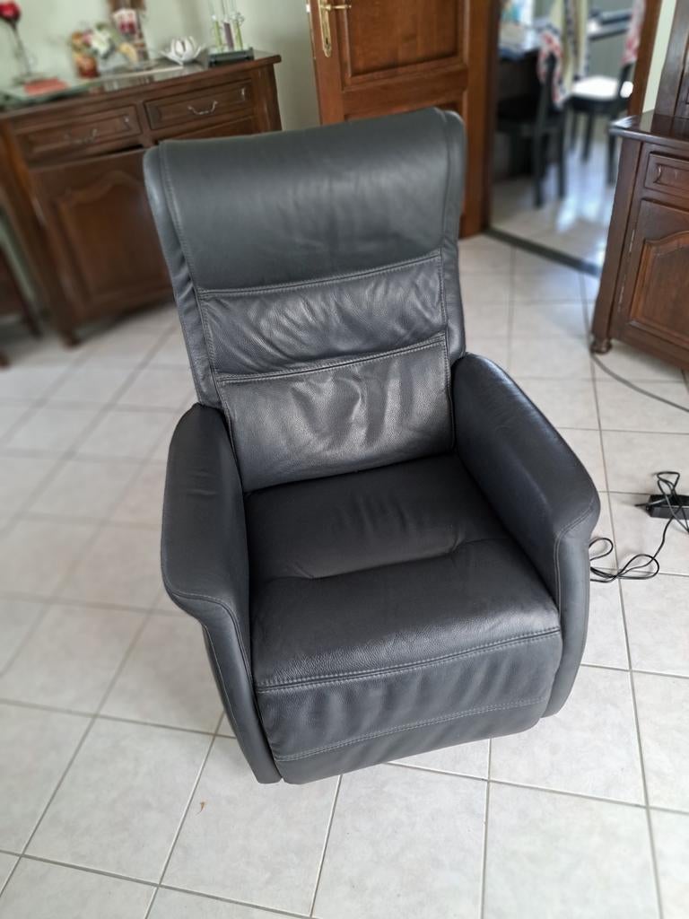 Fauteuil électrique en cuir noir, Maison & Meubles, Fauteuils, Enlèvement, Utilisé, Cuir
