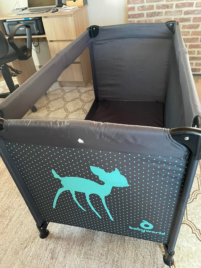 Reisbedje Baby World, Kinderen en Baby's, Kinderkamer | Bedden, Zo goed als nieuw, Ophalen