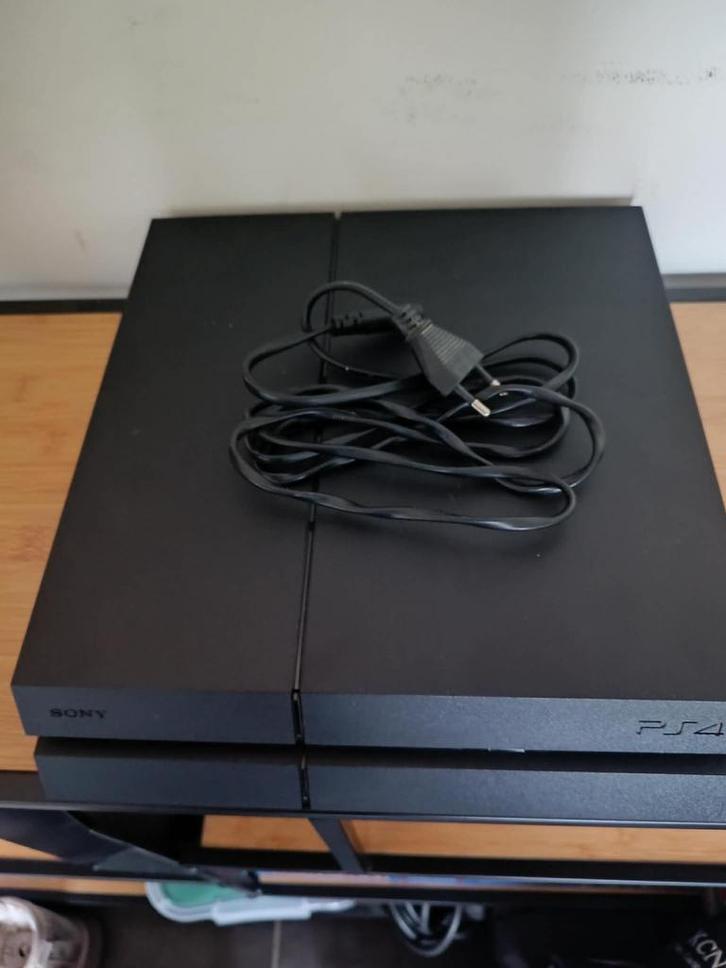PlayStation 4 plus games en controllers, Games en Spelcomputers, Spelcomputers | Sony PlayStation 4, Gebruikt, Original, 500 GB