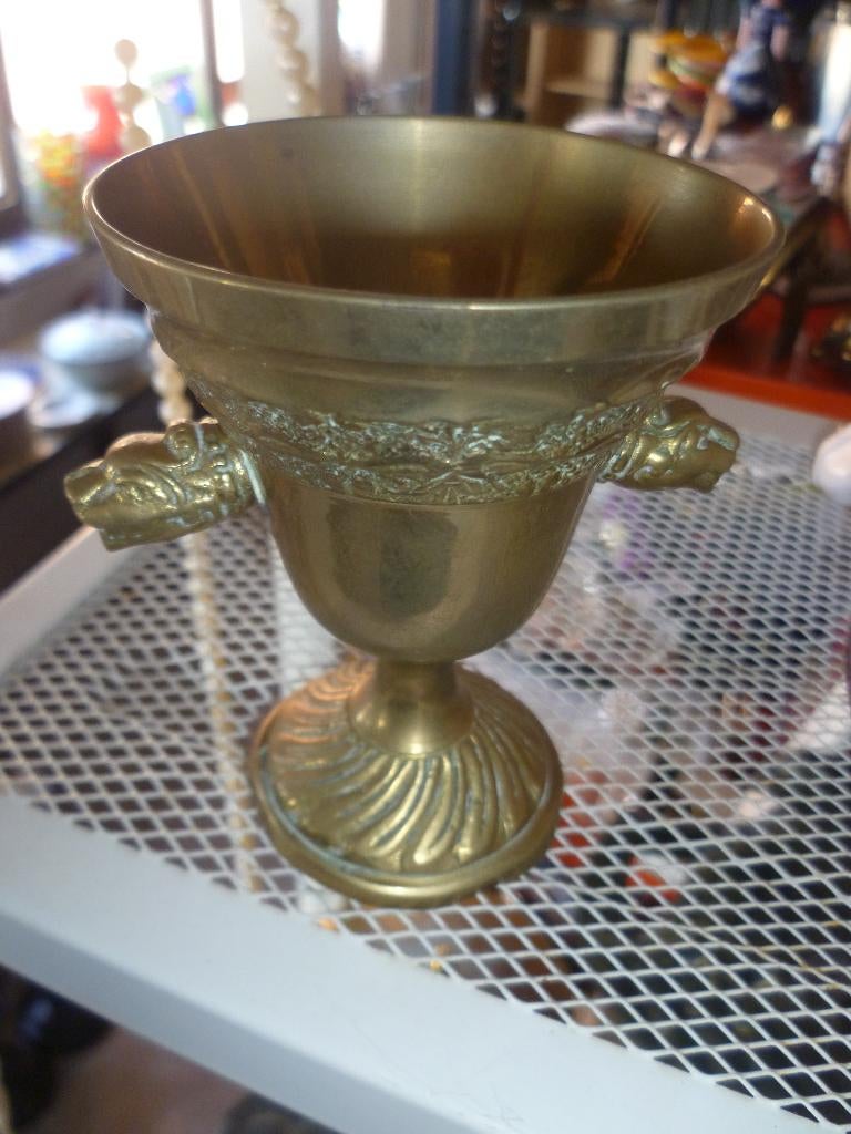 KL.OUDE KOPEREN BEKER, Enlèvement