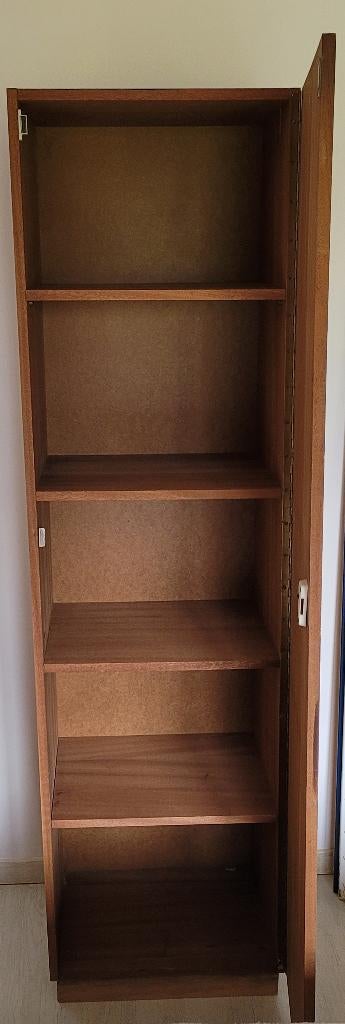 Armoire/Etagère fermée, Enlèvement, Utilisé