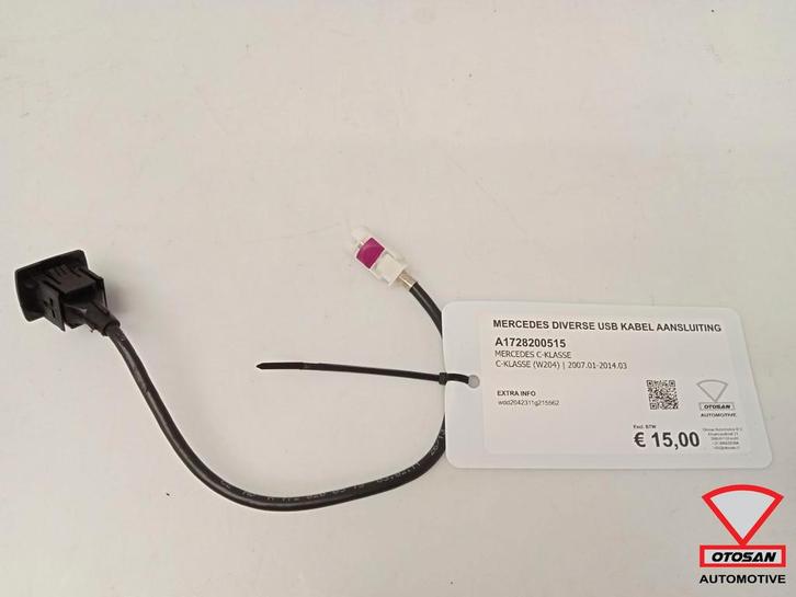 Mercedes Diverse USB Kabel Aansluiting A1728200515, Auto-onderdelen, Dashboard en Schakelaars, Mercedes-Benz, Gebruikt