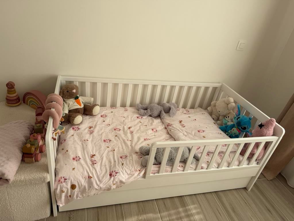 Bed van petite amelie 2 maanden oud, Ophalen, Zo goed als nieuw, Matras