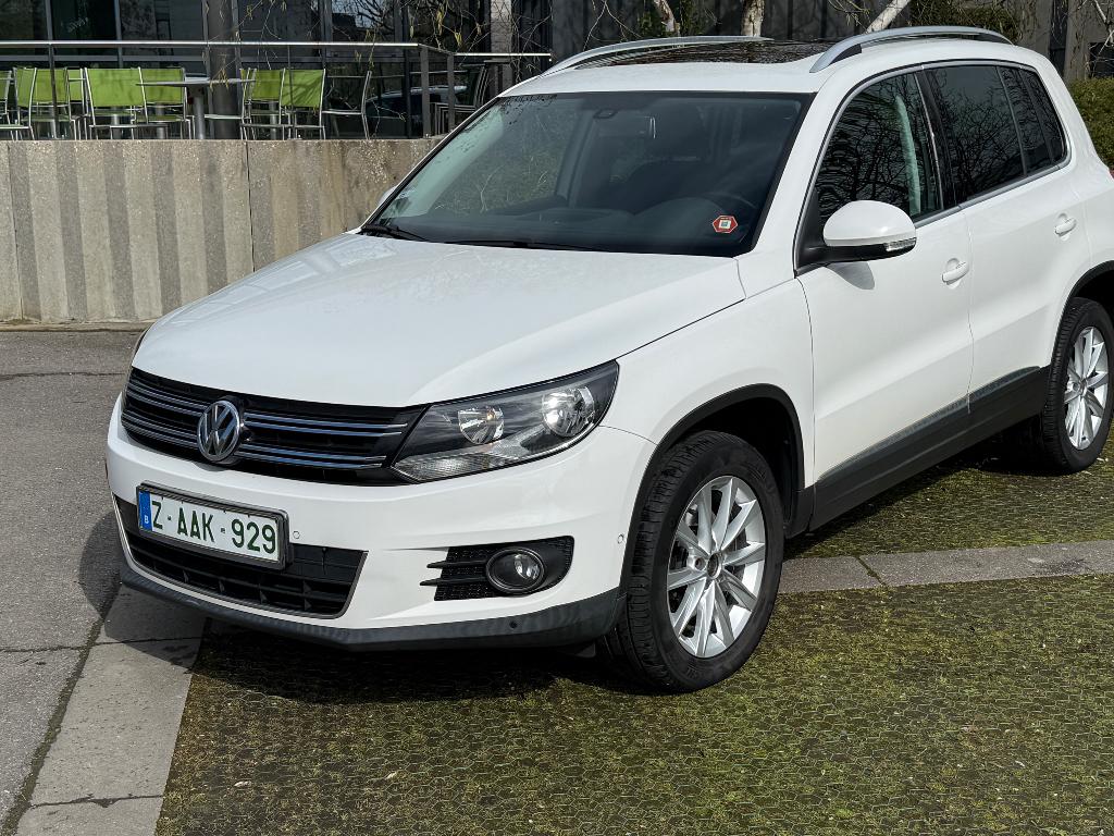 VW Tiguan 2.0tdi Automaat 4Motion, Auto's, Automaat, Euro 5, 4 cilinders, Wit