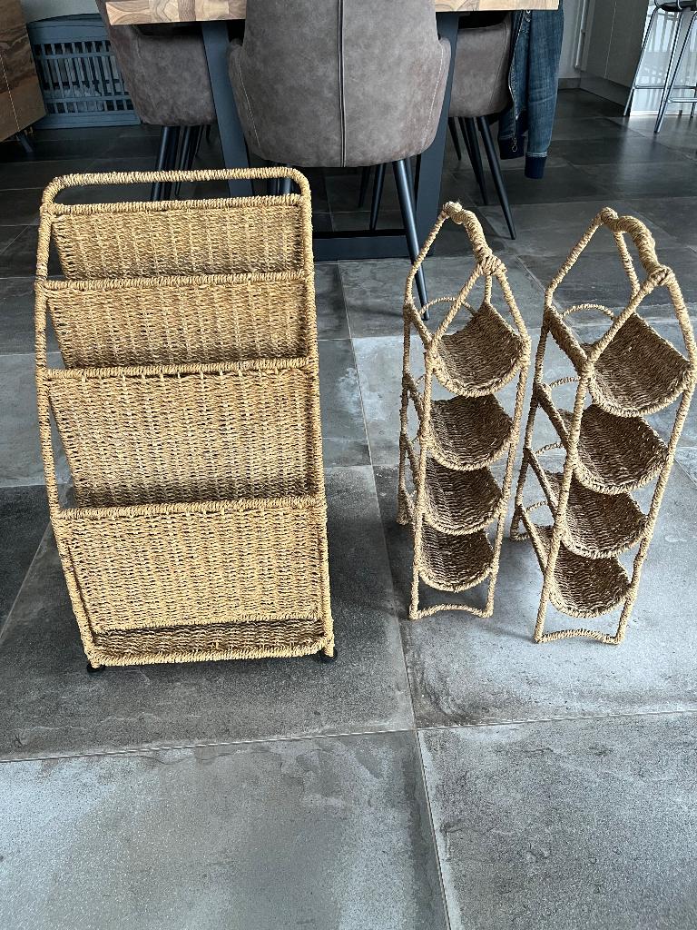 Porte journaux et bouteilles en osier, Maison & Meubles, Accessoires pour la Maison | Porte-journaux & Porte-revues, Enlèvement