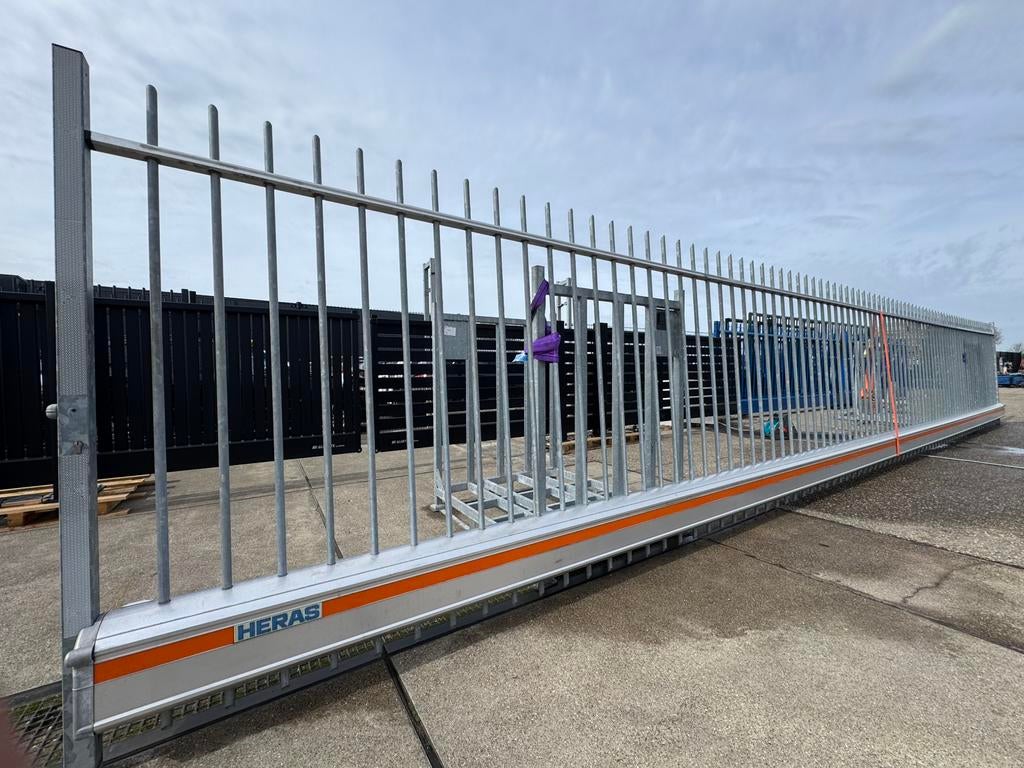 Grote Heras schuifpoort 9.50 meter doorgang, Jardin & Terrasse, Clôtures de jardin, Comme neuf, Enlèvement