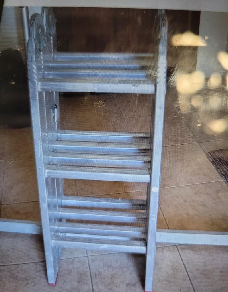 Av échelle 50€ 010/410320, Bricolage & Construction, Échafaudages