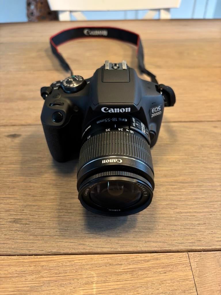 canon eos 2000d met doos en lader, Audio, Tv en Foto, Fotocamera's Digitaal, Ophalen, Spiegelreflex, Canon, Zo goed als nieuw