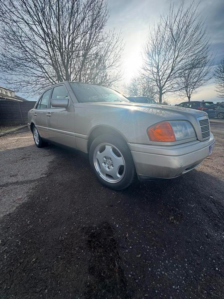 Mercedes w202 classe C 220 diesel toit ouvrant, Autos, Mercedes-Benz, Particulier, Classe C, Toit ouvrant, Diesel, Boîte manuelle