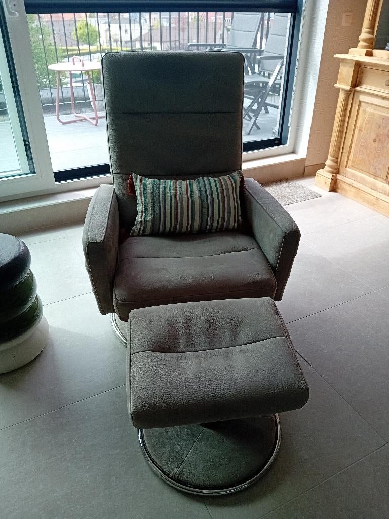 Relaxzetel met voetenbank, Huis en Inrichting, Ophalen, 50 tot 75 cm, Zo goed als nieuw, Tijdloos