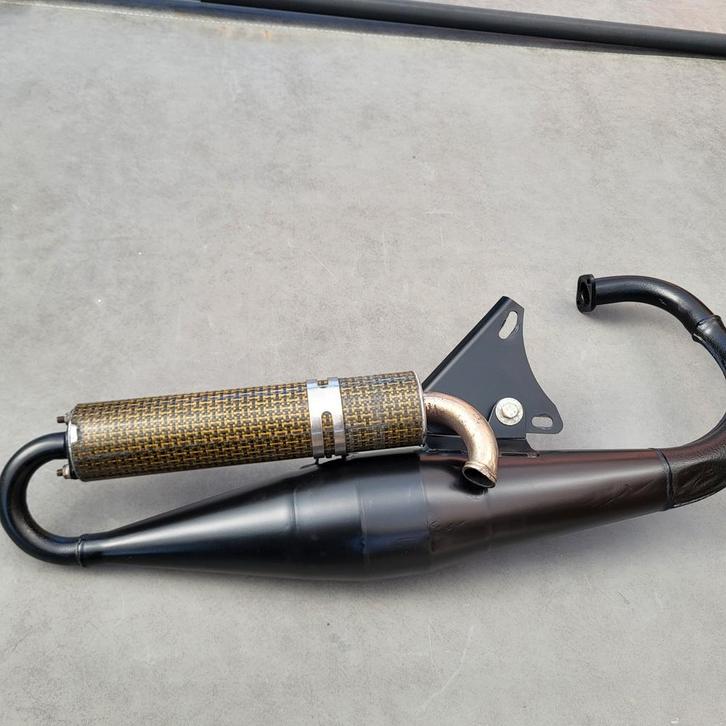 Yasuni R uitlaat mbk booster, Fietsen en Brommers, Brommers | Tuning en Styling, Ophalen
