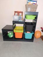 Zwarte kast met bakken voor speelgoed, Ophalen