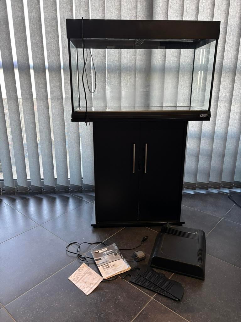 Aquarium met kast ferplast dubai, Ophalen, Zo goed als nieuw