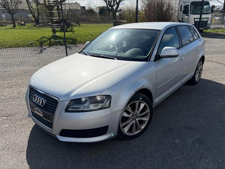 Audi A3 Sportback 1.6 TDI * PROBLEME BOITE *, Autos, Audi, Entreprise, A3, Euro 5, 5 portes, Cuir, Enlèvement