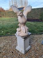 Opvliegende vogel op sokkel, Jardin & Terrasse, Statues de jardin, Enlèvement
