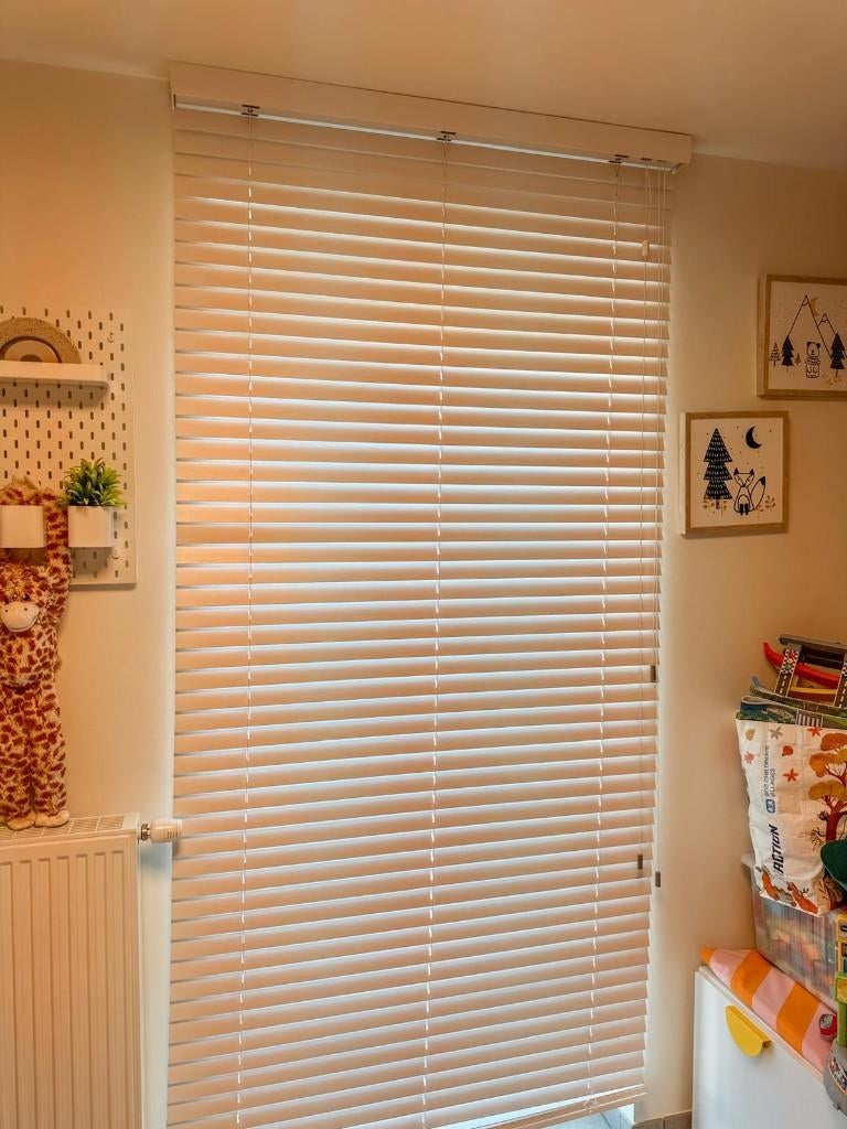 Houten jaloezie / lamellen (wit – brede lamellen), Ophalen, Zo goed als nieuw, Wit