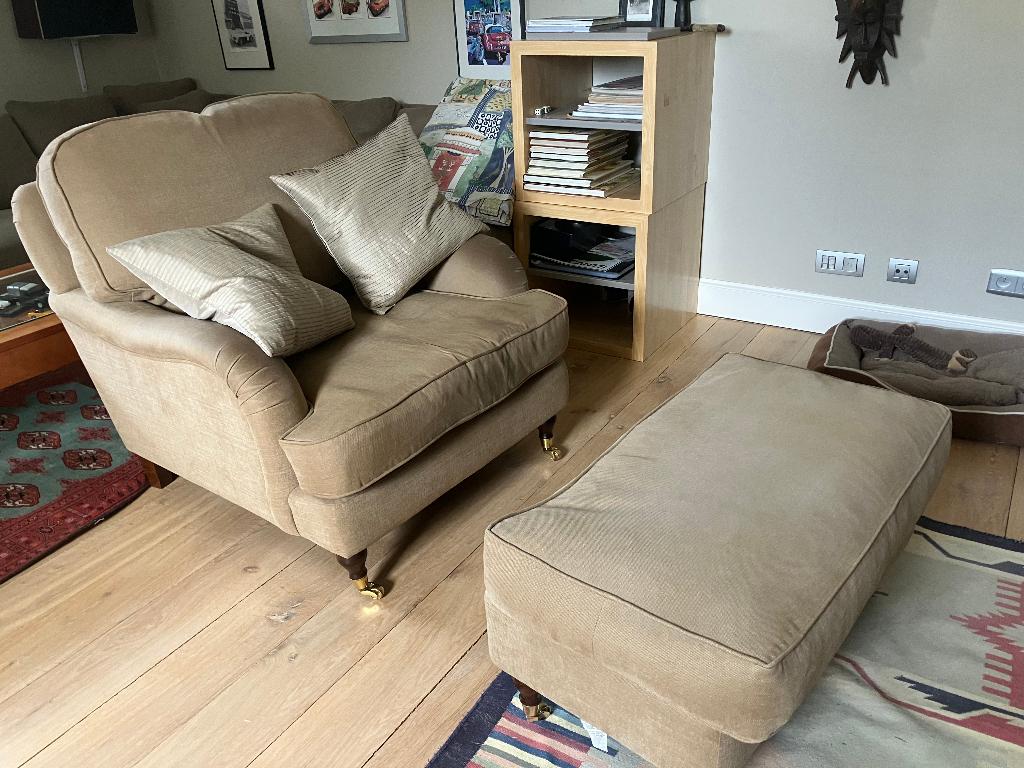 comfortabele TV zetel met voetbank, Huis en Inrichting, Ophalen, Gebruikt, Eenpersoons, Stof