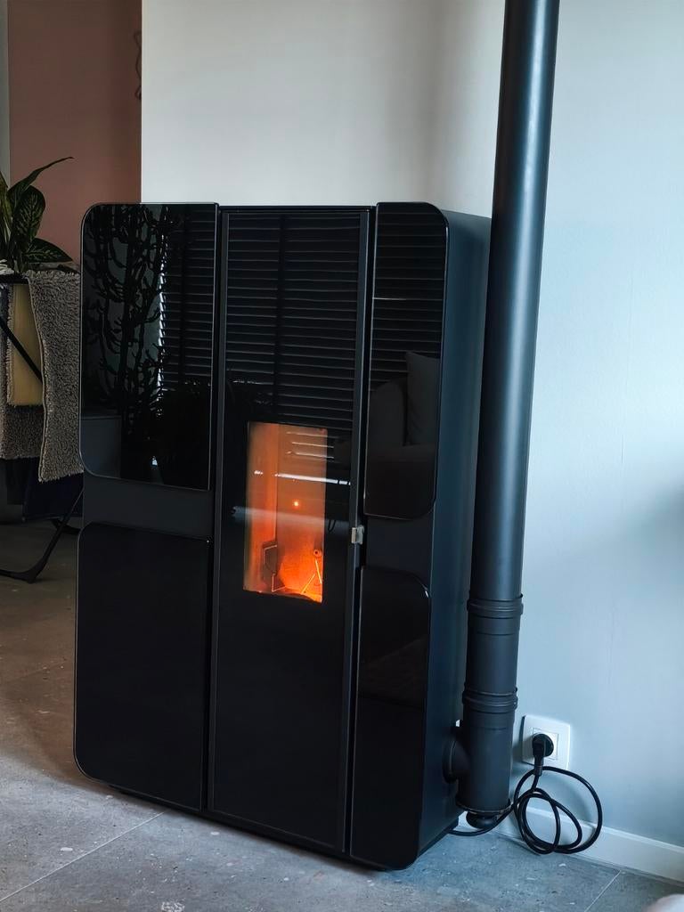 Pelletkachel. Eva calor , kendra., Ophalen, Gebruikt, Vrijstaand, Pelletkachel