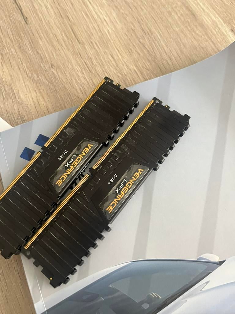 Ddr4 corsair vengeance ltx 32 gb 3200 mhz, Computers en Software, RAM geheugen, Ophalen, 32 GB, DDR4, Zo goed als nieuw
