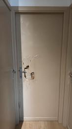 Iemand dat deze type deur kan herstellen / vervangen ?, Doe-het-zelf en Bouw, Deuren en Vliegenramen, Ophalen, Zo goed als nieuw