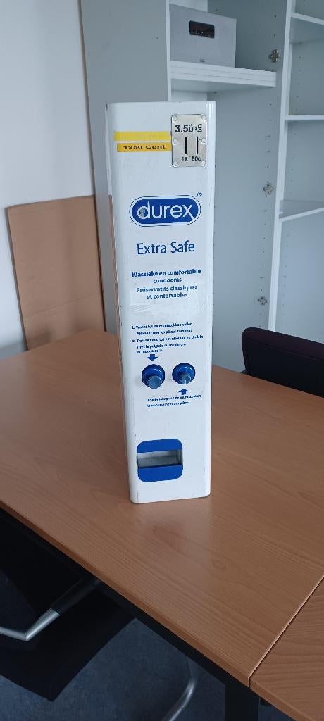 Condoom automaat Durex, Ophalen, Gebruikt