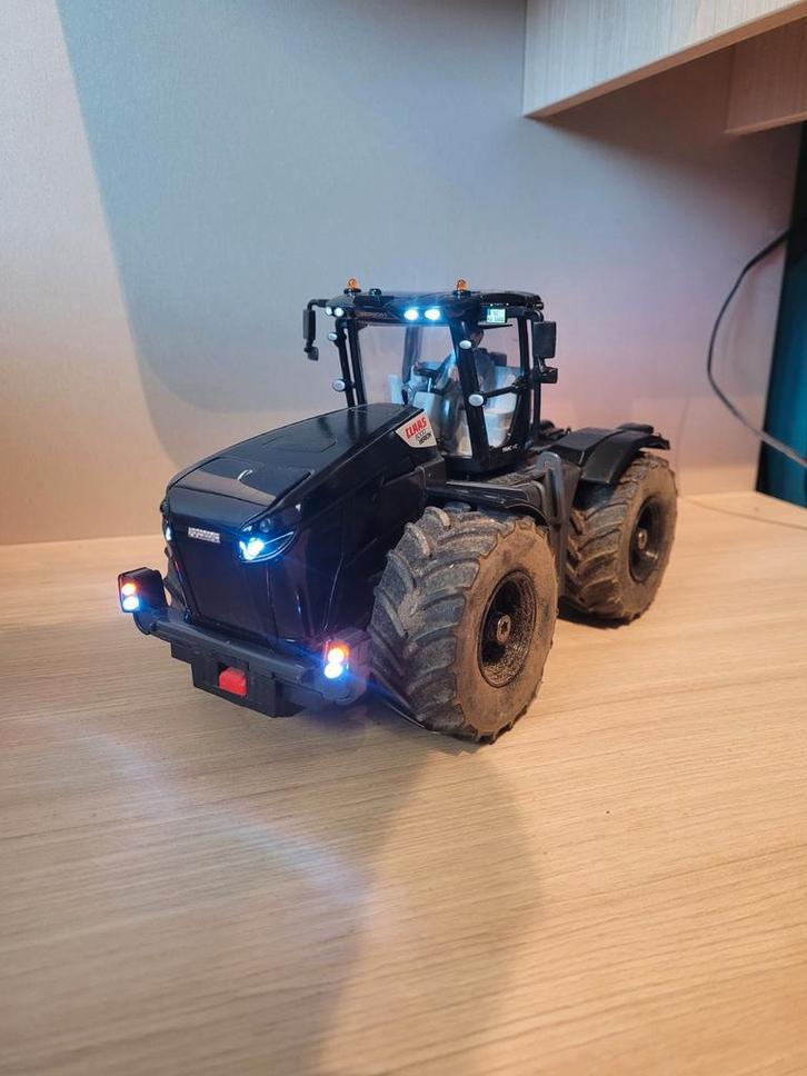 Tracteur rc siku 1.32 edition limitée 100 ans de siku, Hobby & Loisirs créatifs, Voitures miniatures | 1:32, Comme neuf, Tracteur et Agriculture