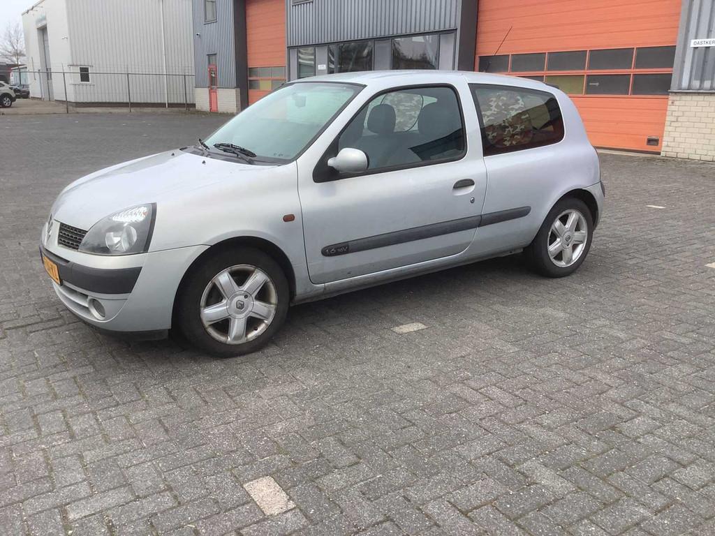 2002 Renault Clio 1.6-16V Dynamique Personenauto, Auto's, Renault, Bedrijf, Clio, Benzine, Euro 3, Stadsauto, Gebruikt