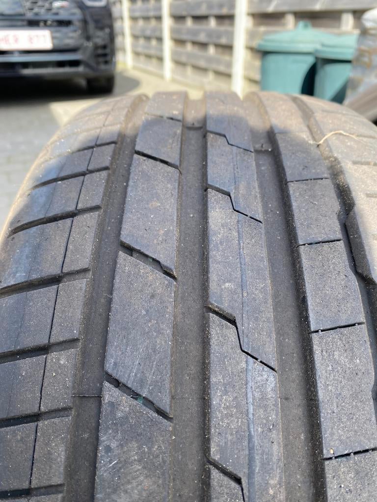 2 bijna nieuwe 18” banden hankook, Véhicule de tourisme, Pneus été, Enlèvement, Utilisé
