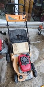 A donner 2 tondeuse, 1 debroussailleuse, plein de pièces, Jardin & Terrasse, Enlèvement