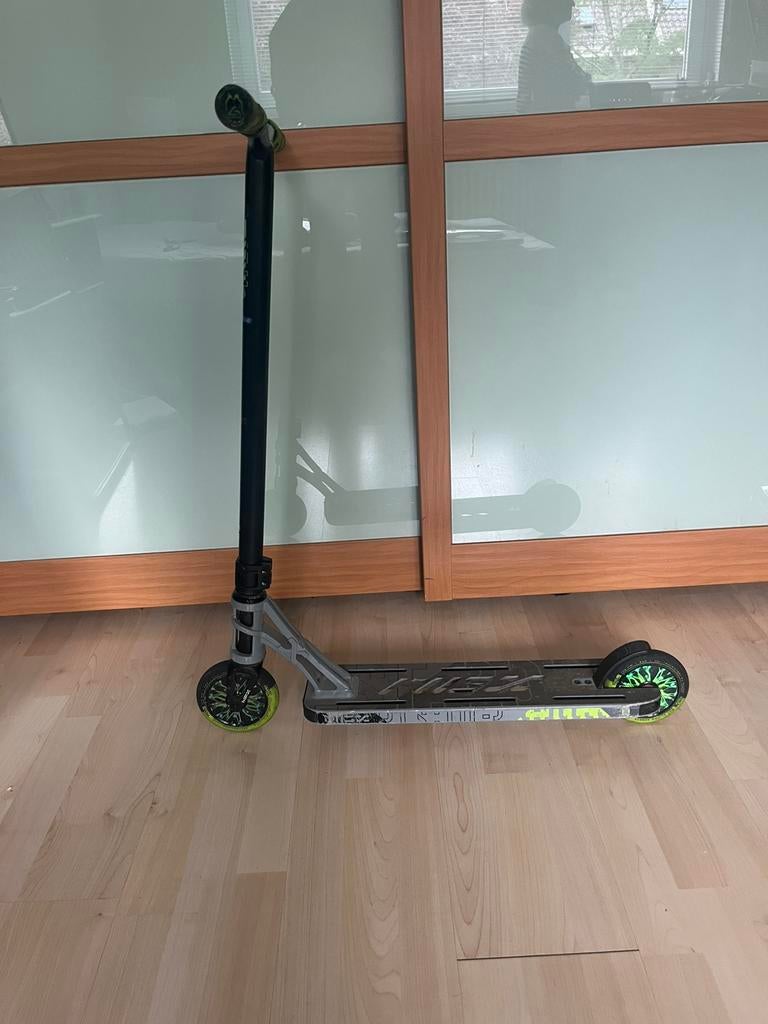 Trottinette freestyle, Vélos & Vélomoteurs, Enlèvement, Comme neuf