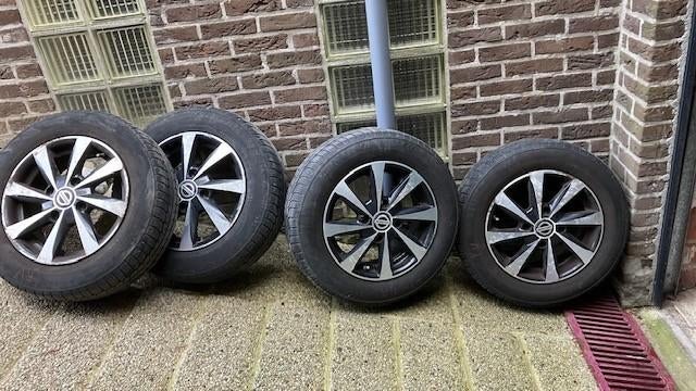 4 roues de 14": jantes en aluminium + pneus d'hiver, Autos : Pièces & Accessoires, Pneus & Jantes, 14 pouces, Pneus hiver, 175 mm