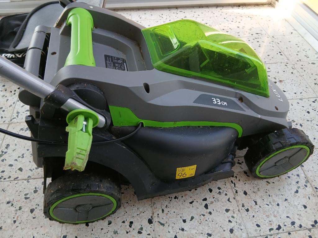 Electrische grasmaaier, Ophalen, Gebruikt, Elektrische grasmaaier, 30 t/m 39 cm